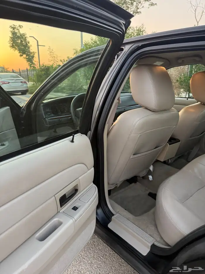 فورد فكتوريا 2011 نظيف جدا 44