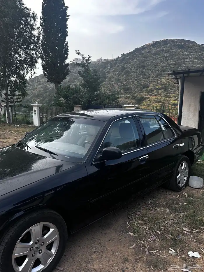 فورد كراون فكتوريا 2011 2