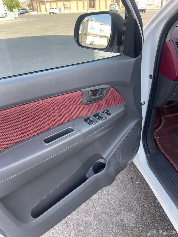 هايلوكس 2014 اتومتك مخزن خليجي 12