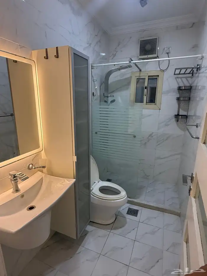 شقة لإيجار خمس غرف حي الصفا مكيفات راكبة 3