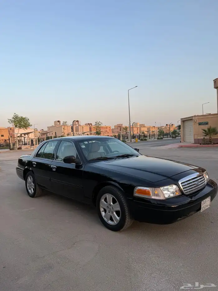 فورد فكتوريا 2011 نظيف جدا 1