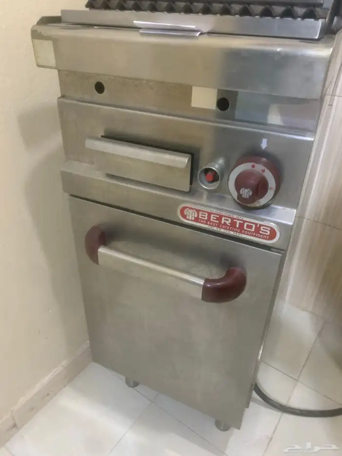 شواية غاز بحجارة الحمم البركانية ايطالية نظيفة جدا وممتازة 9