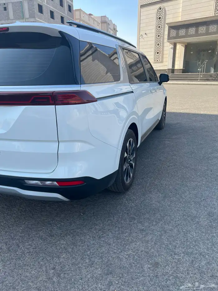 كيا كرنفال موديل 2023 ديزل 4