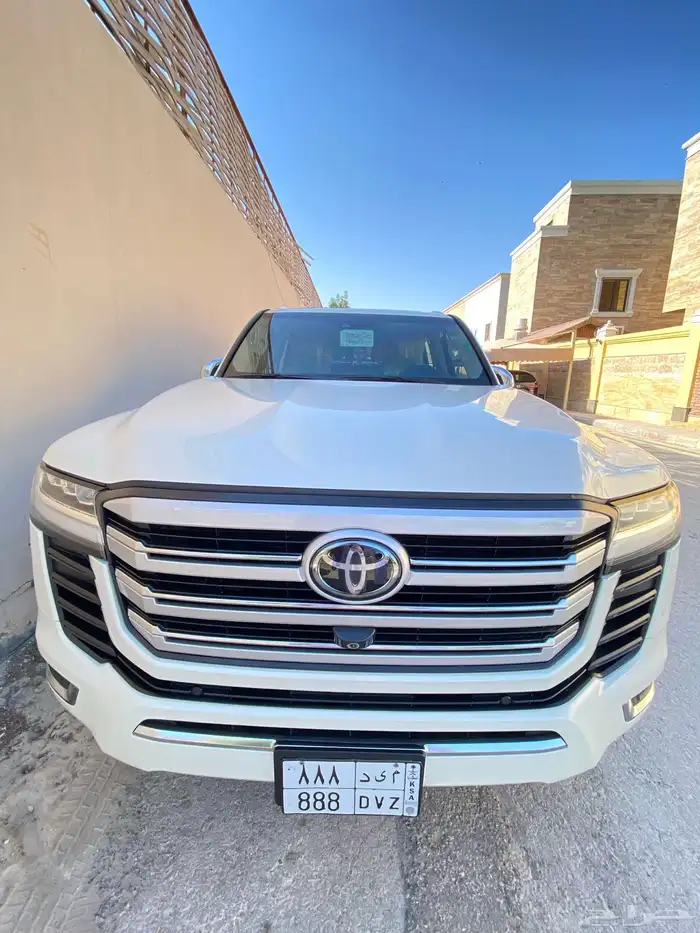 لاندكروزر VX 2024 2