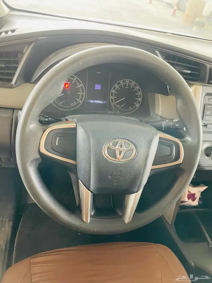 تويوتا انوفا بنزين - 2018 9