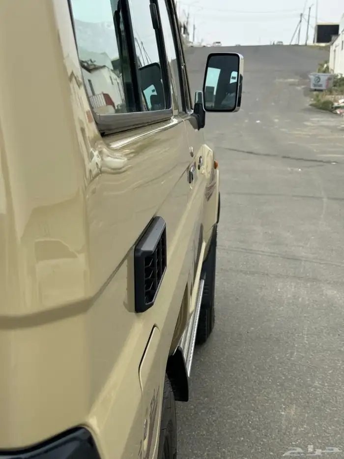 ربع 22 سعودي فل كامل الصقر بيج مخزن(النادر) 6