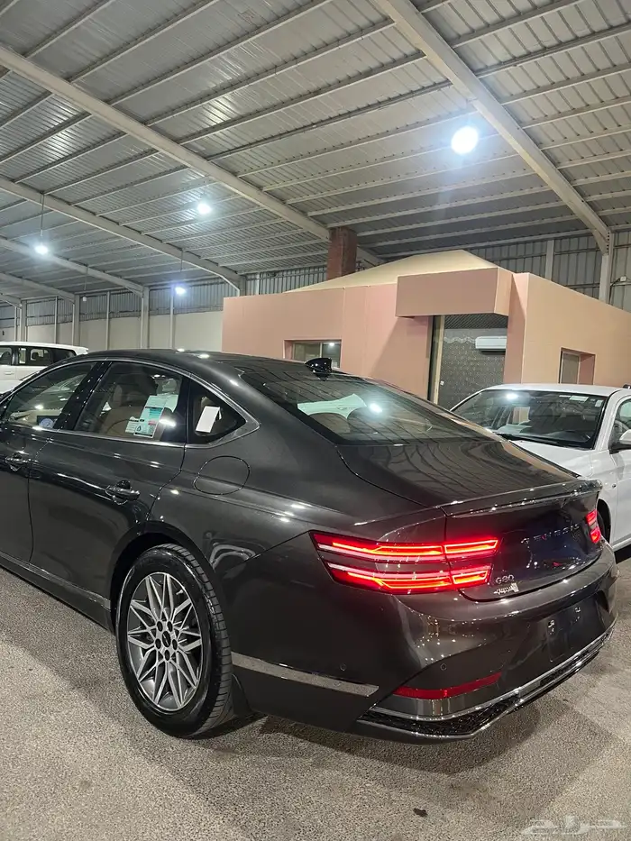 جنسس G80 برستيج 2025 عداد 25 الف وكاله سعودية 11