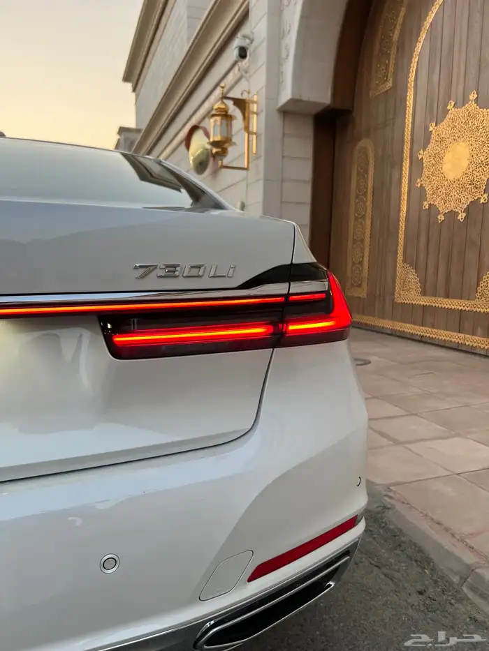 للبيع بي ام دبليو 2021 - 730 li بحالة الجديده 10