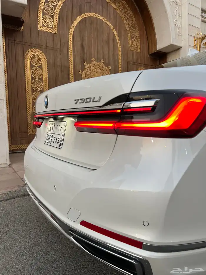 للبيع بي ام دبليو 2021 - 730 li بحالة الجديده 29