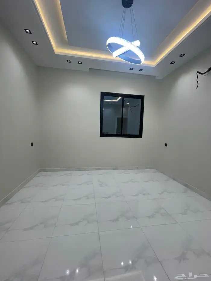 شقه علويه من 6 غرف وسطح ومصعد جاهز 480 الف ابها حى البديع 9