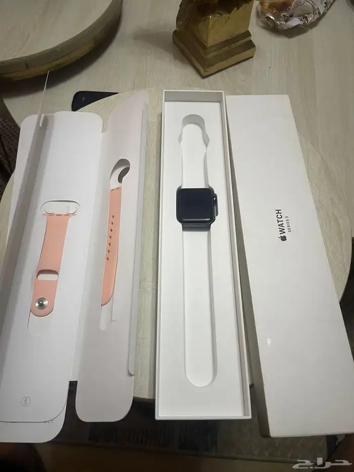 ساعة ابل الاصدار الثالث نظيفه جدا 0