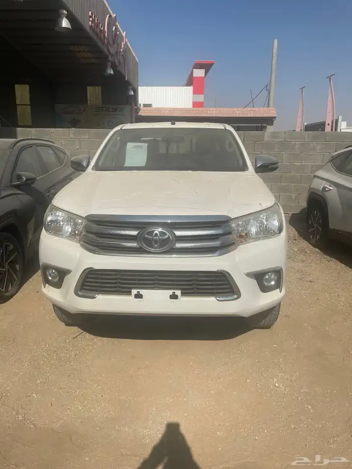تويوتا هايلوكس بنزين خليجي موديل 2016 اصفار مخزن 1