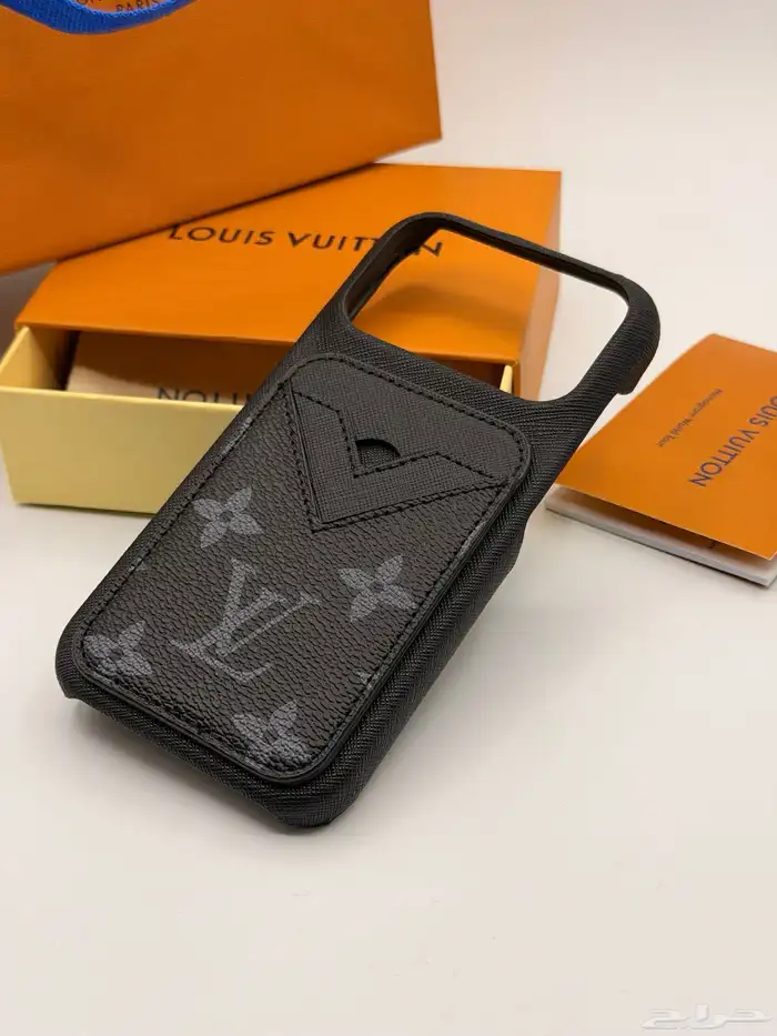 بيوت جوال أيفون 17 ماركات عالمية 7