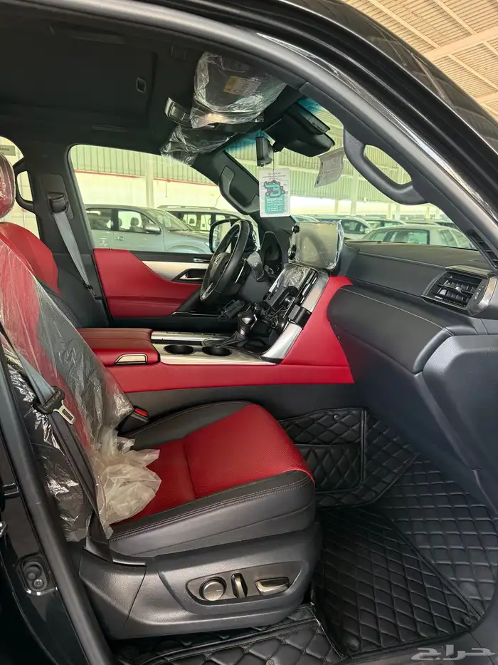 لكزس إف اسبورت LX600 موديل 2024 26
