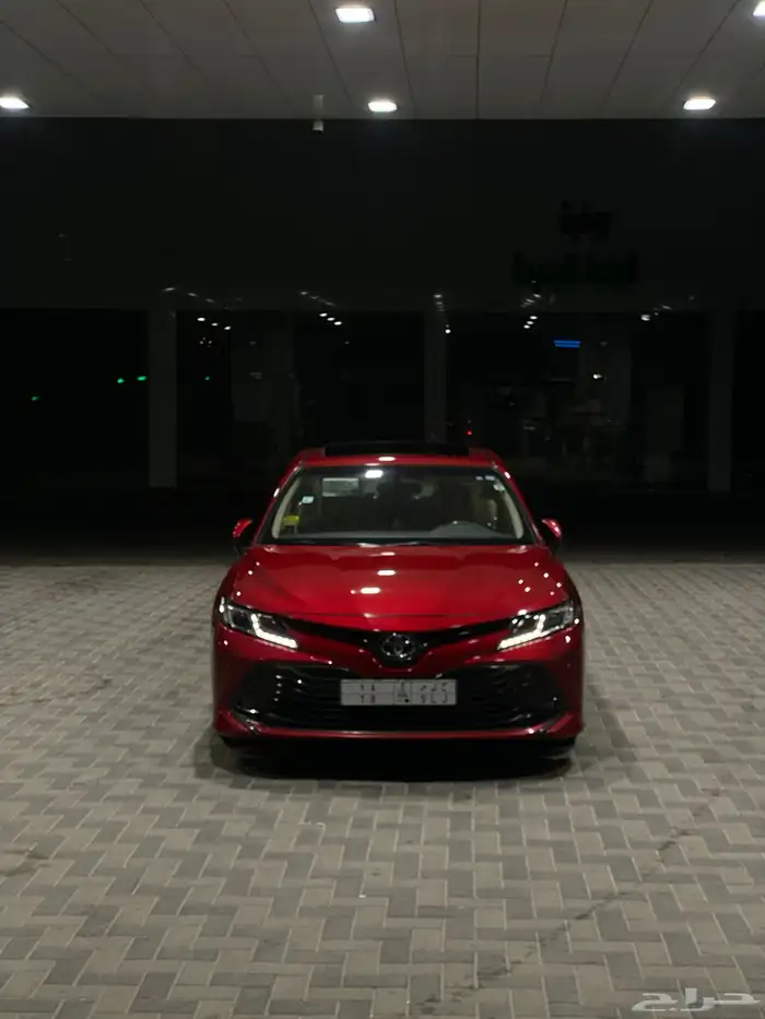 للبيع كامري 2018 اول مالك نظيفة ممشى قليل 5