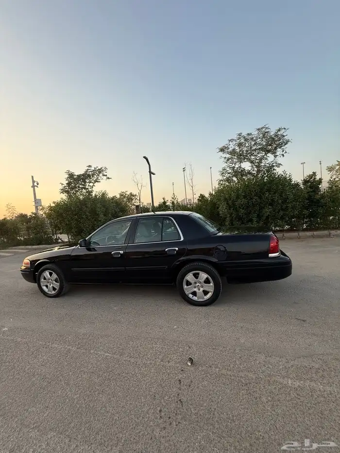 فورد فكتوريا 2011 نظيف جدا 24