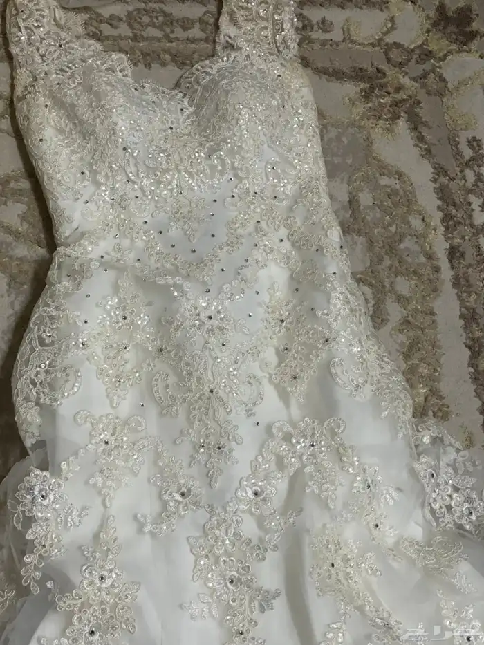 فستان زواج او ملكه مع الطرحه 0