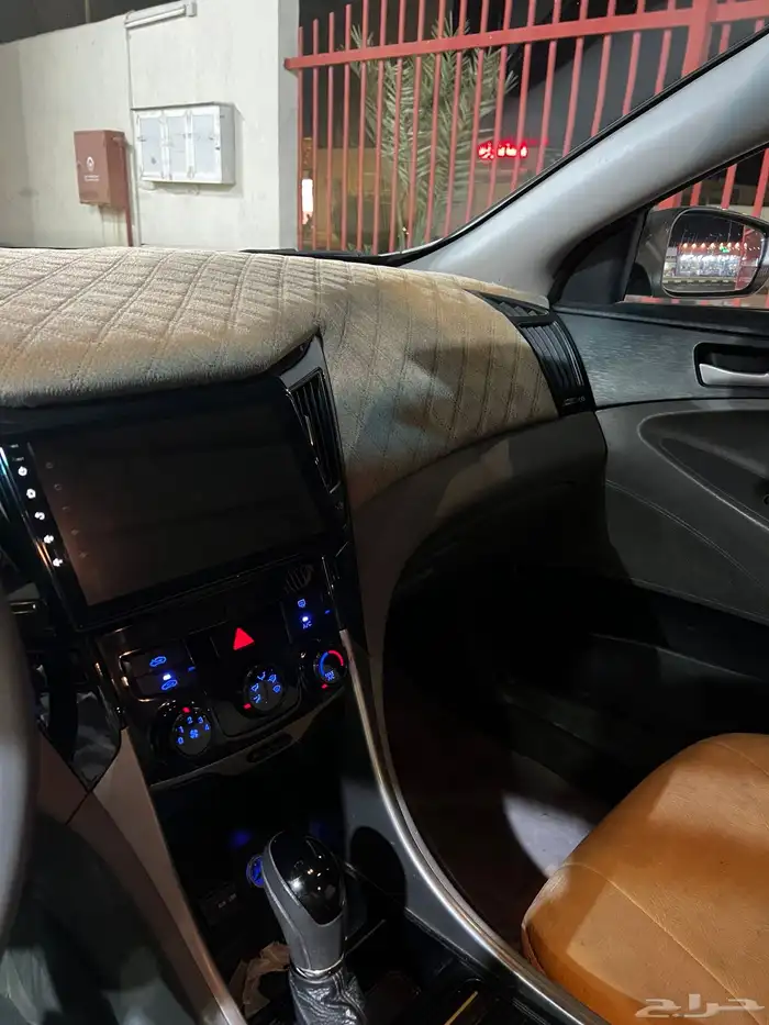 للبيع سوناتا 2013 نظيفة استندر 12