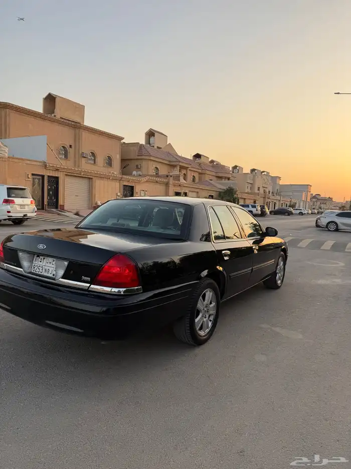 فورد فكتوريا 2011 نظيف جدا 16