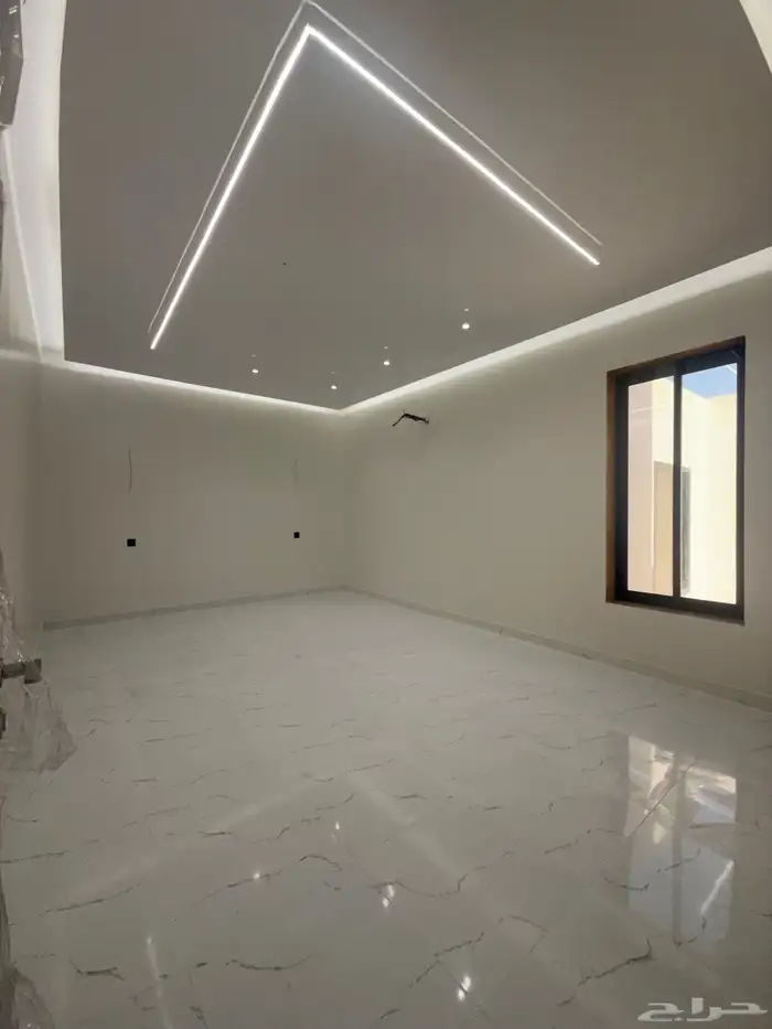 دور فاخر 460 بحي العوينة بالمربع الذهبي بسعر 980 الف 12