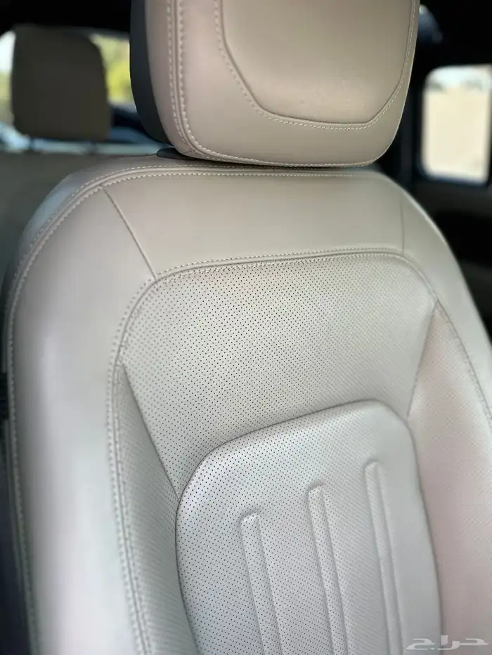 ديفندر 6 سلندر 2022 تحت الضمان HSE ( تم البيع ) 40