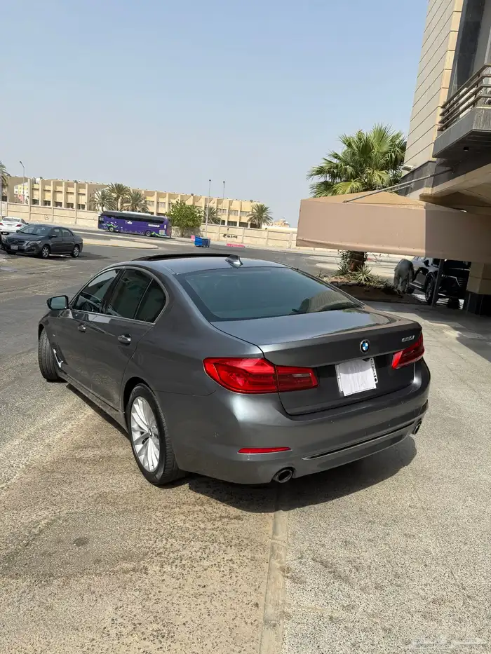 بي ام 530 فل 2017 ماشي 126 الف كيلو قمه في النظافه 98