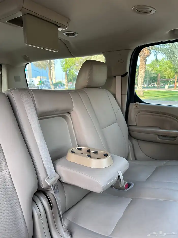 كاديلاك اسكاليد 2011 فل كامل الجميح 39