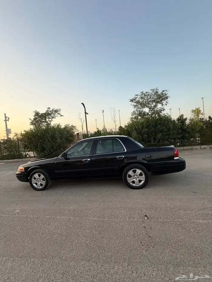 فورد فكتوريا 2011 نظيف جدا 25