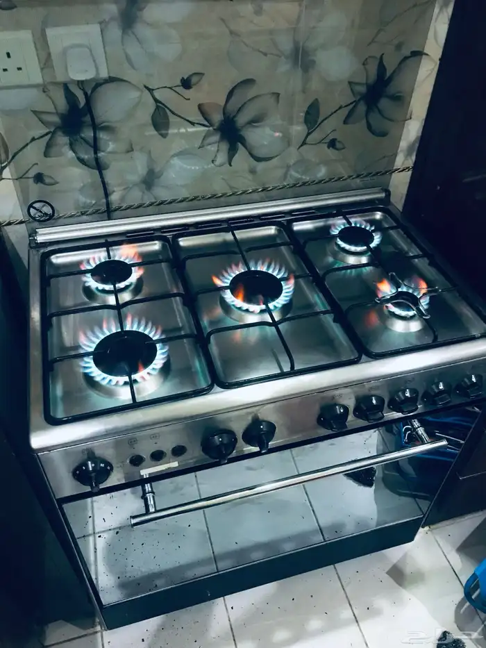 صيانه_وتنظيف_وتلميع_افران_الغاز_بالرياض 4