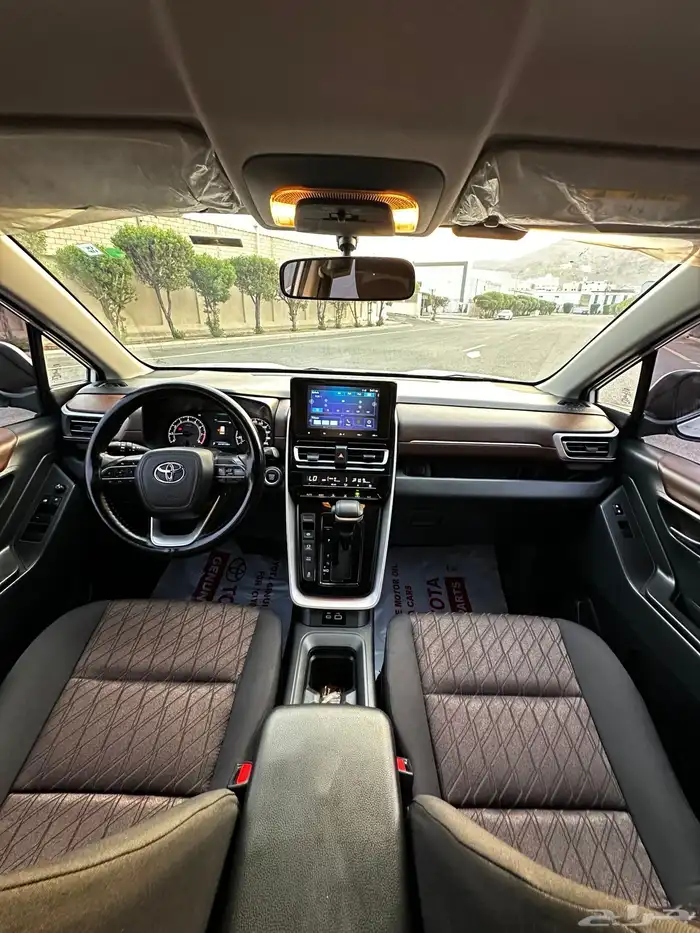 انوفا بنزين GL 2024 17