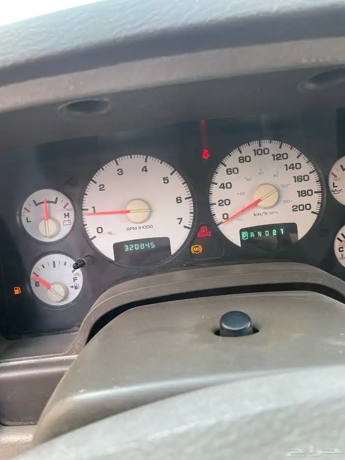 دوج رام 3500 دبل تاير قير تماتيك بنزين دفع خلفي فقط مجهز 5