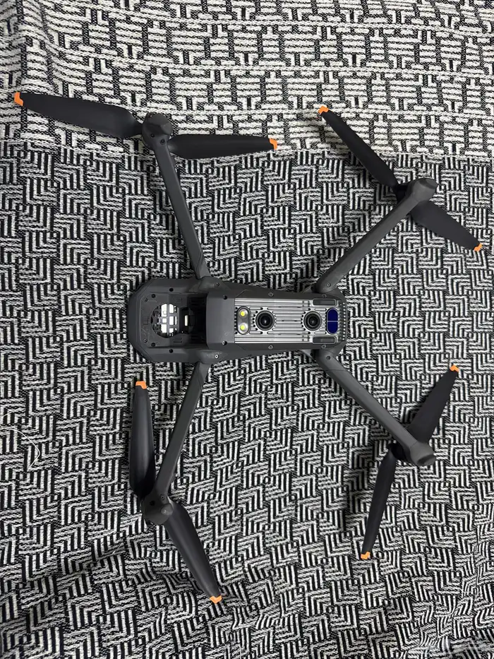 طائرة درون dji مافيك3 ويد تحكم 2
