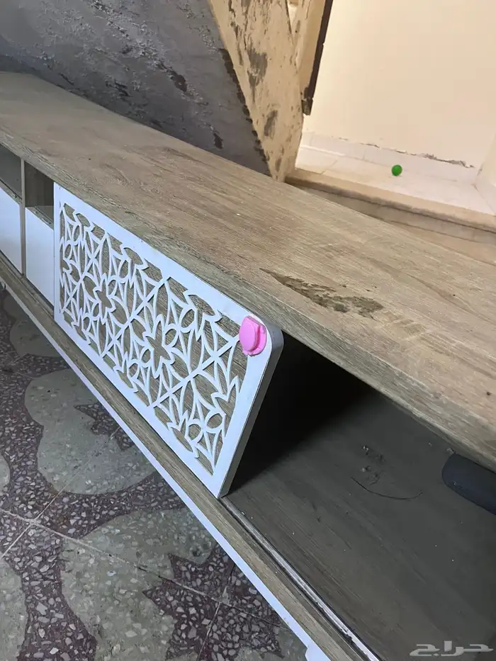 طاولة تلفزيون 3