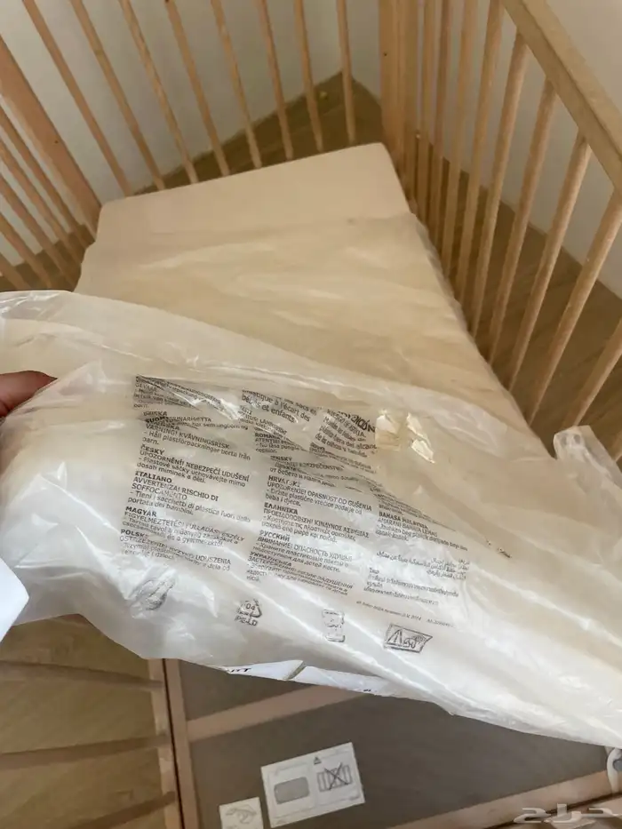 طابعه وسرير اطفال بحالة ممتازة 13