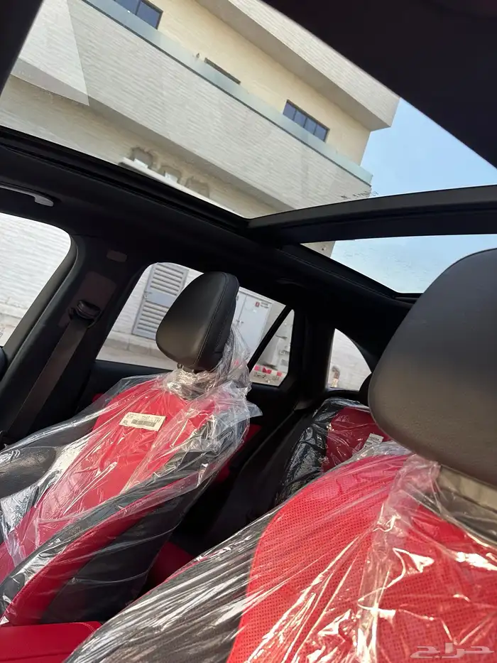 مرسيدس GLC300 AMG موديل 2025 شبه جديد وبضمان الجفالي 16