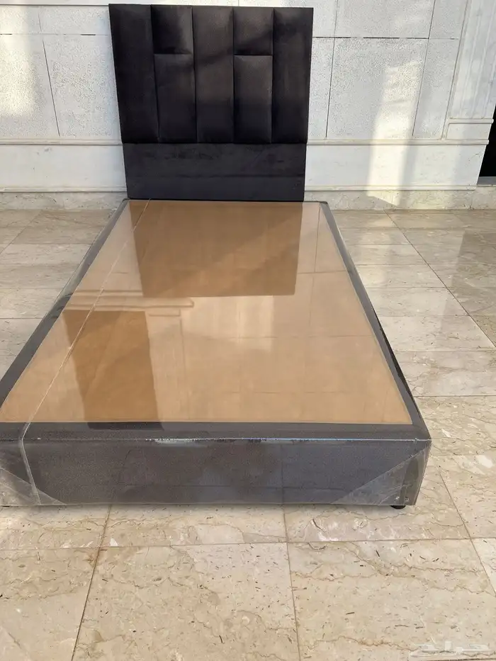 سرير نفر ونص شبه جديد 0