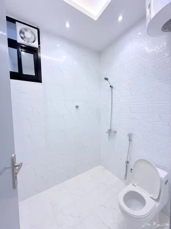 للبيع روف علوي بملحق ح التضامن الثمانين بسعر620الف 11