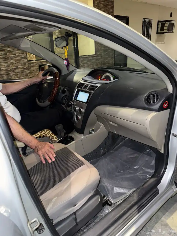 تويوتا يارس 2008 شبه جديده للبيع 4