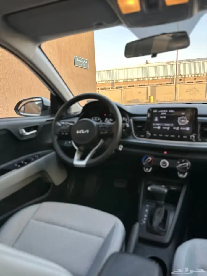 كيا ريو هاتش باك فل كامل العداد 21 الف فقط مخزن 2023 17