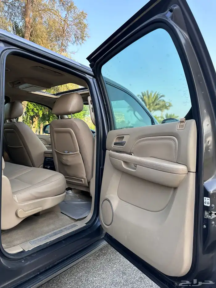 كاديلاك اسكاليد 2011 فل كامل الجميح 33