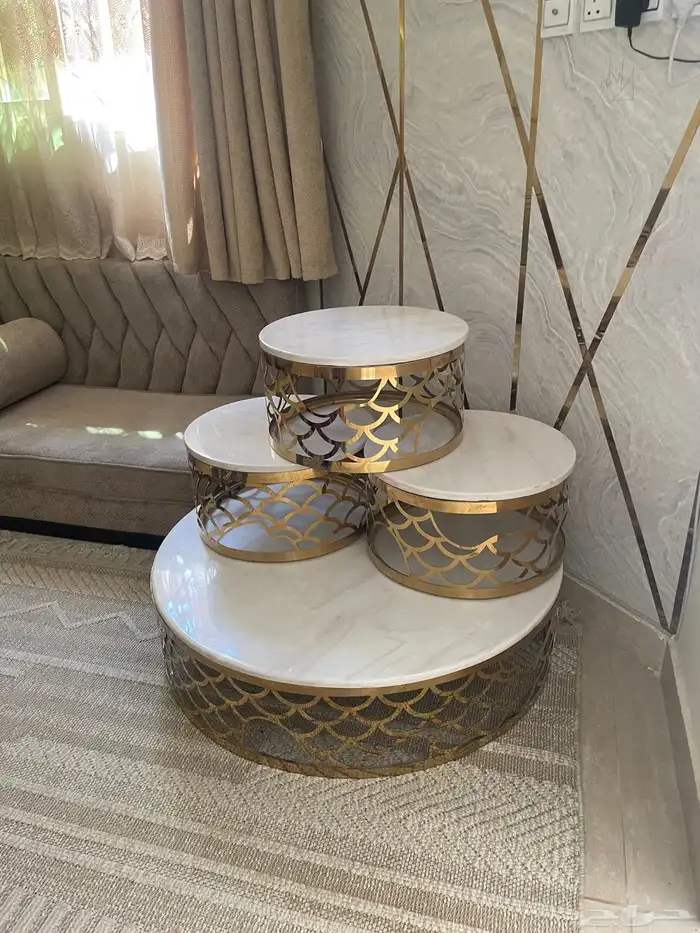 طاولة للبيع 0