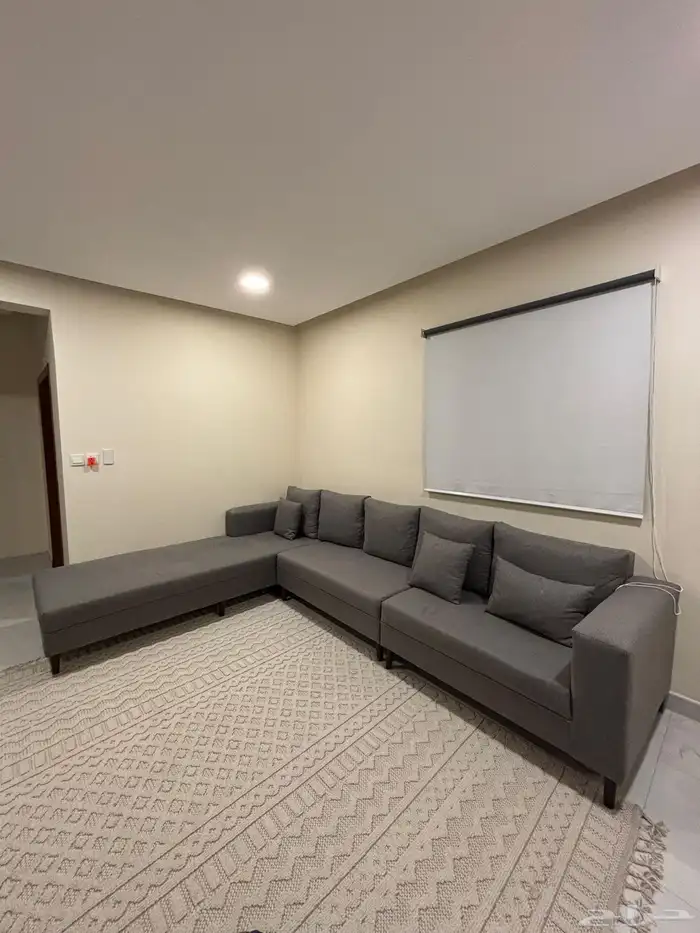 غرفة نوم وكنب 0