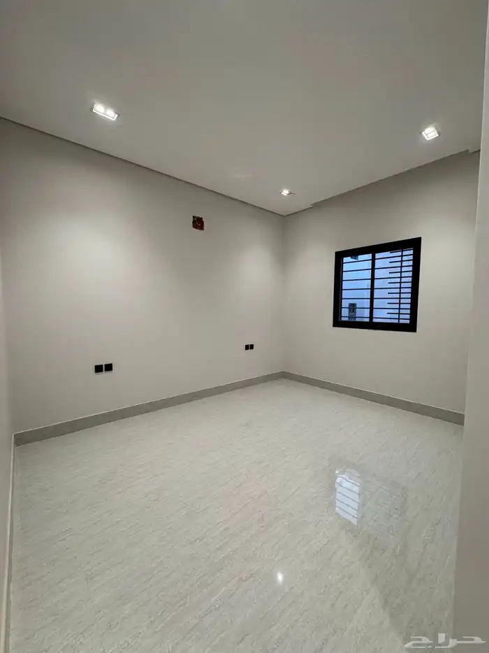 للبيع دور أول في حي الجنادرية -مخطط المعالي- 5