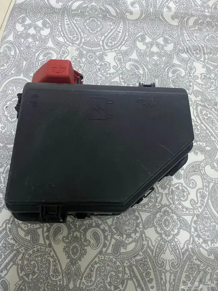 علبة فيوزات اكاديا - ترافرزس 2011 2