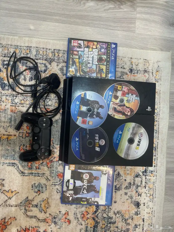 للبيع بلاستيشن 4 نظييف 0