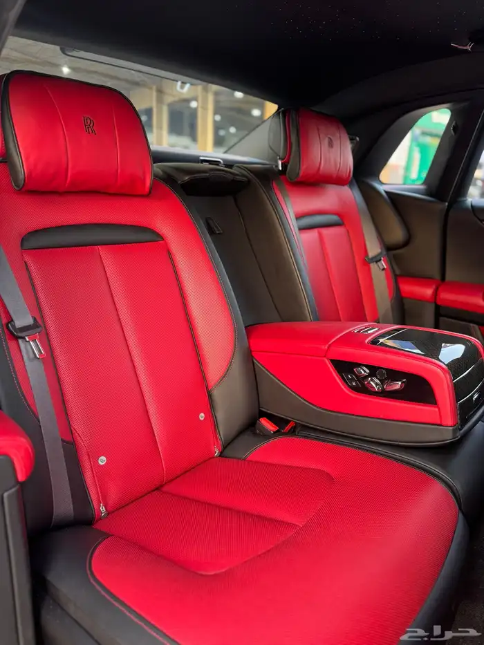 رولزرويس قوست 2023 - بلاك بادج - ضمان وصيانة مجانية 8