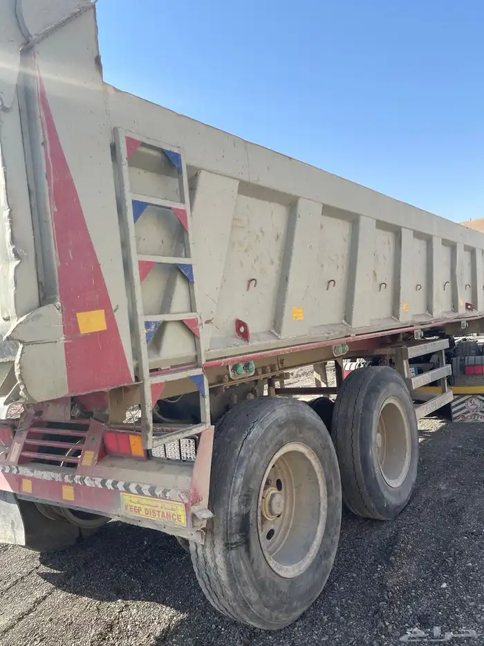 للبيع صندوق 18 متر قاعده 16 3