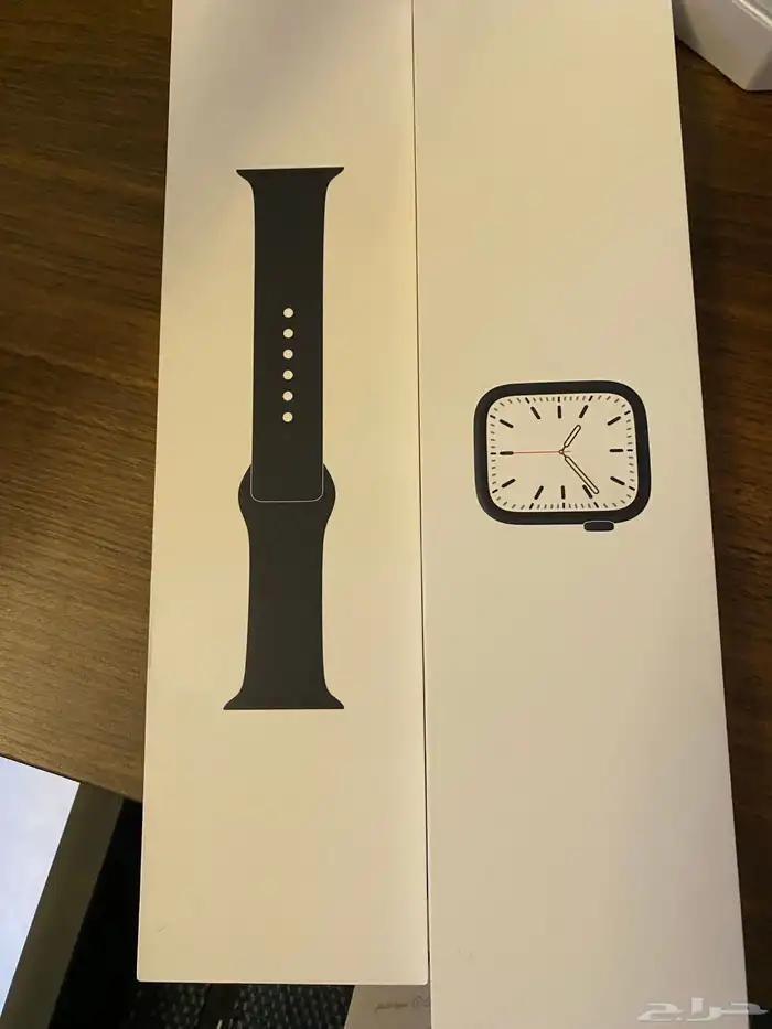 ساعة ابل واتش سيريس 7 لون اسود نسخة الاتصال 9