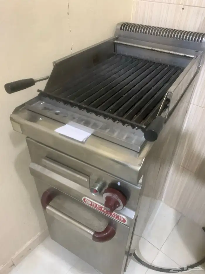 شواية غاز بحجارة الحمم البركانية ايطالية نظيفة جدا وممتازة 4