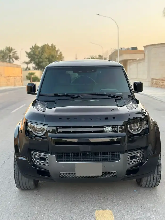 ديفندر 6 سلندر 2022 تحت الضمان HSE ( تم البيع ) 44